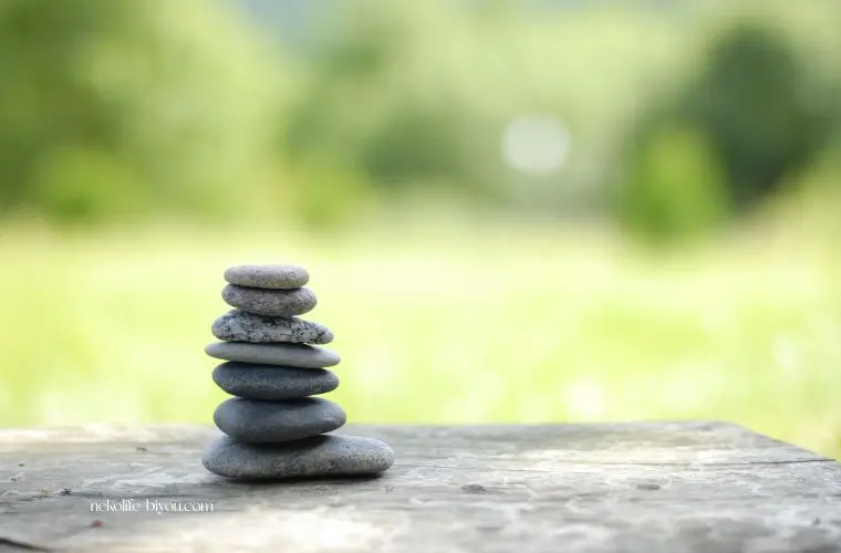 更年期のホルモンバランスを整える香りの力｜クラリセージ・ゼラニウム・ラベンダーで心と体をリセット