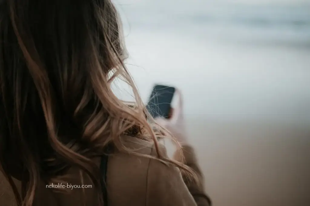 人と比べて焦ってしまう理由|思考が止まらない心の仕組みと整え方